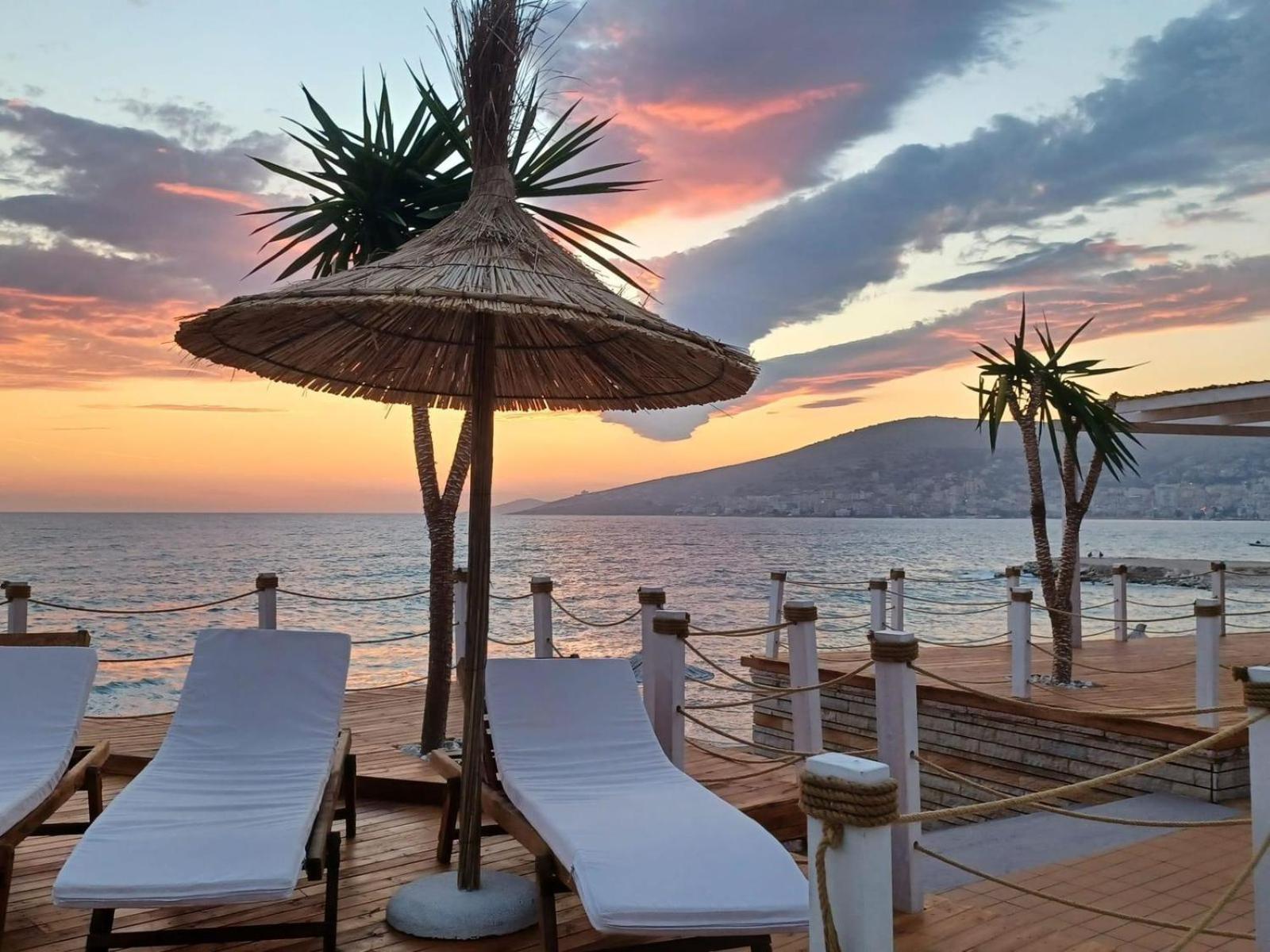 B&G Holiday Sarandë Exterior foto